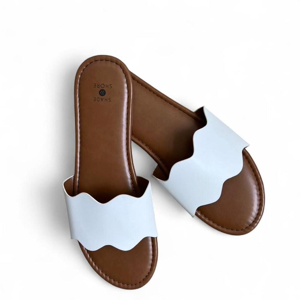 White Slide Sandals Minimalist Coastal Chic Summer Vacation Women’s Sandals